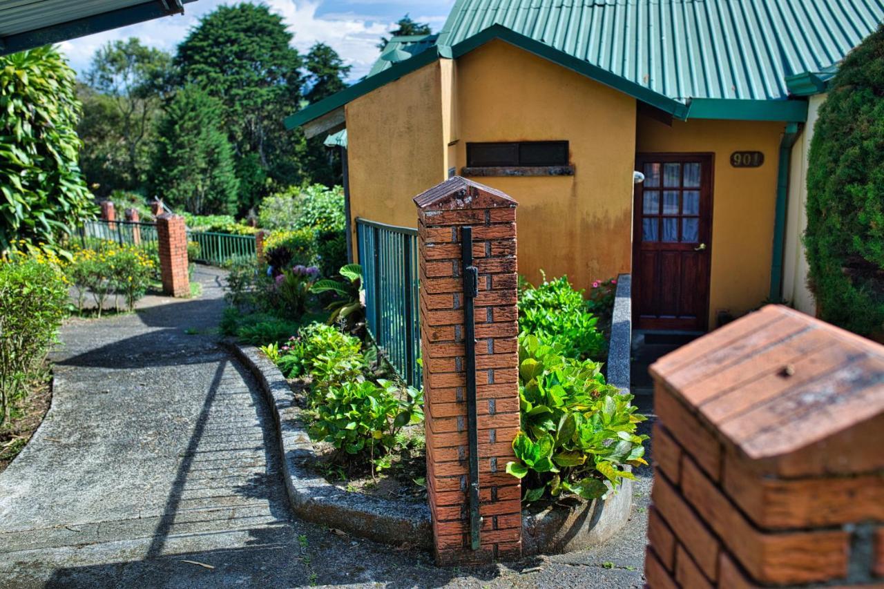 Hotel Villa Zurqui San Isidro  Экстерьер фото