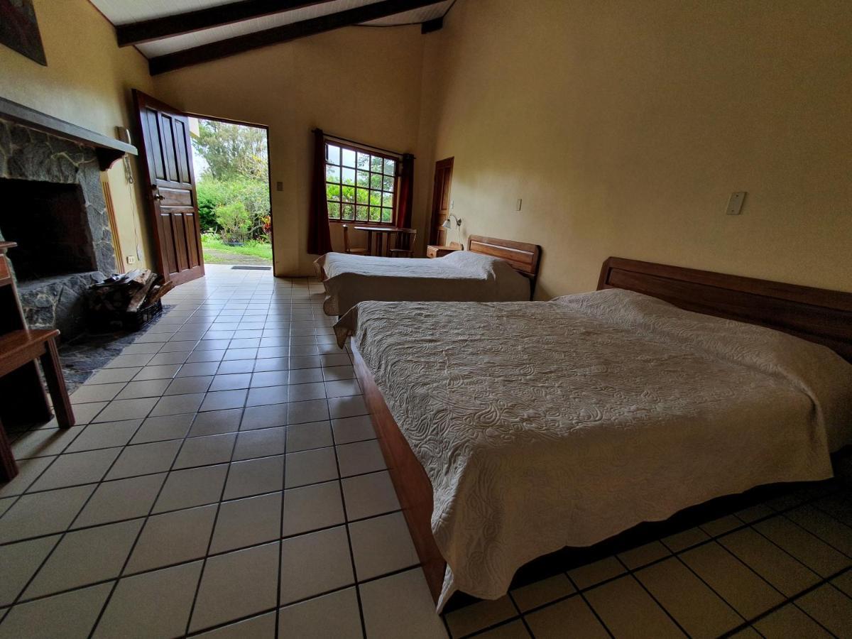 Hotel Villa Zurqui San Isidro  Экстерьер фото